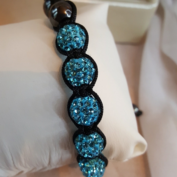 4 beautiful bracelets - Picture 4 of 12